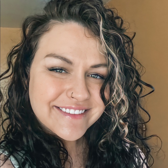 Meet your Posher, Michaela - Picture 4 of 8